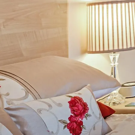 York Apartment Conway Cottage Йорк